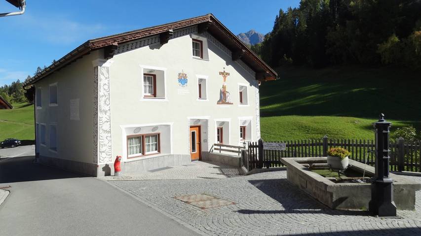 Ferienwohnung für 4 Personen in Tarasp