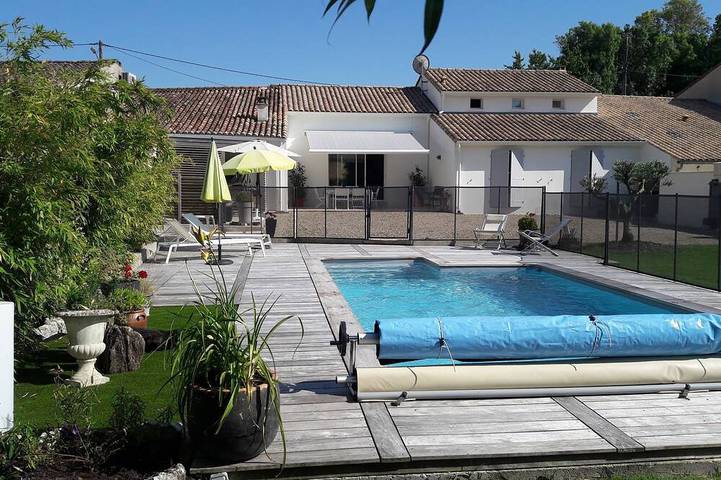 Maison de vacances pour 8 personnes, avec terrasse et jardin à Semussac