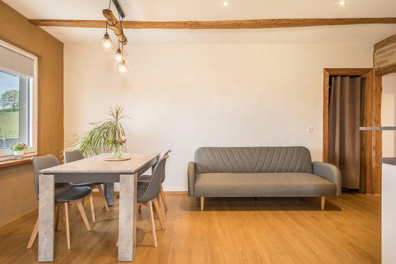 Ganze Wohnung, Ferienwohnung "Lang" mit Bergblick, Balkon und Wlan in Kressbronn am Bodensee - Atlashofen, Kressbronn am Bodensee