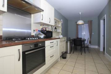 Holiday Rental for 9 People in Peterborough, East of England, Photo 3