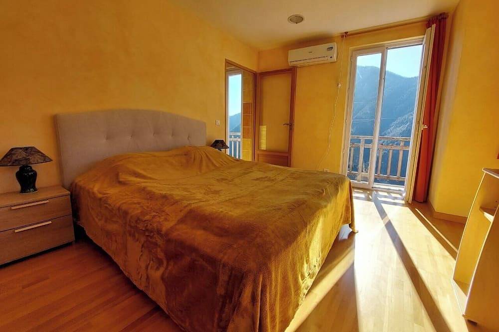 Relaxing stay with mountain views - spacious rooms barbecue brazier! in Venanson, Nizza Region