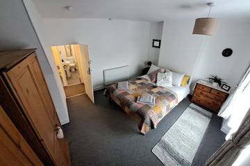 Log Cabin for 7 People in Lincoln, Lincolnshire, Photo 4