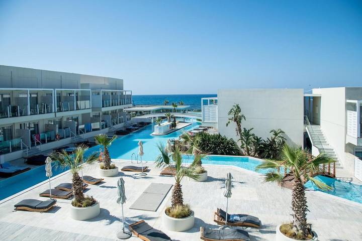 Station pour 3 personnes, avec Balcon et Jacuzzi ainsi que Terrasse et Jardin