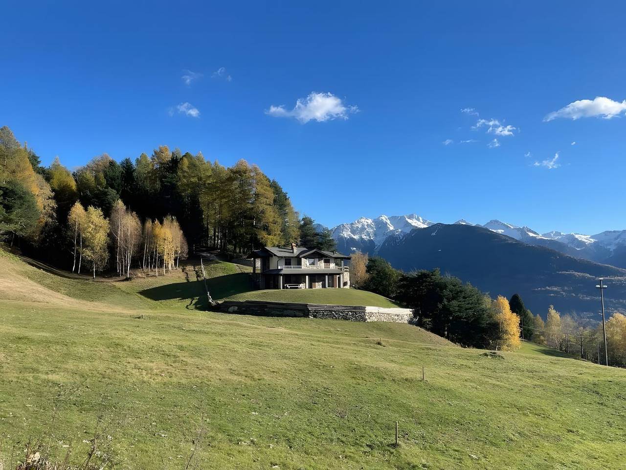 Appartement entier, Bergoase Garden Holiday Apartment Poira Vero in Mello, Alpes de la Bernina