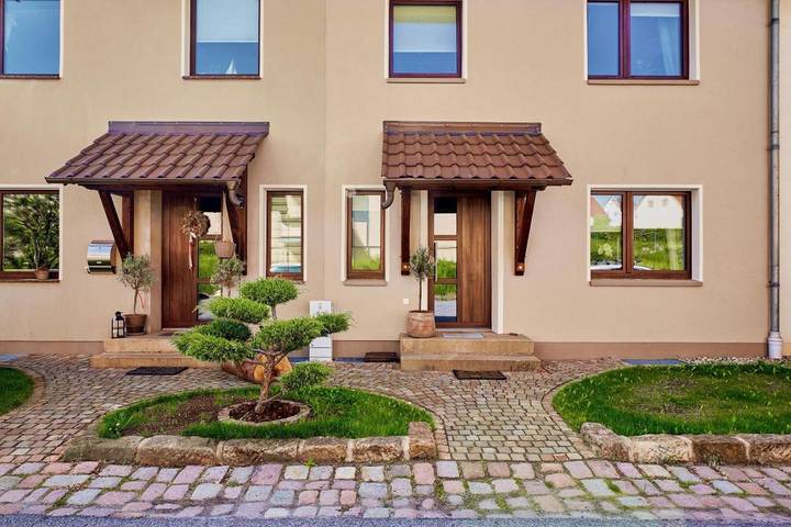 Ferienwohnung für 5 Personen, mit Terrasse und Garten sowie Ausblick in Freital