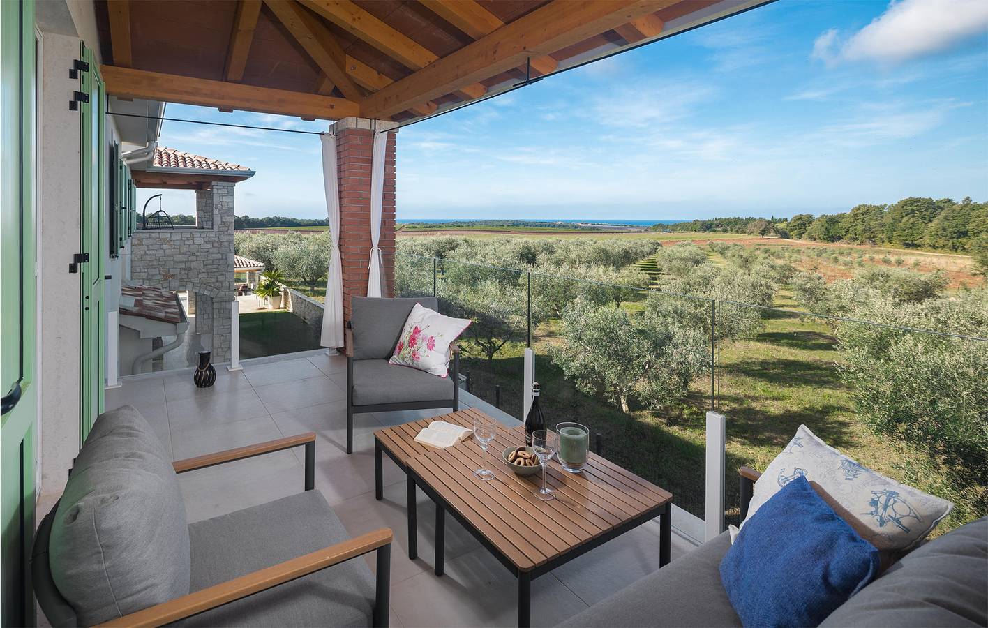 Urlaub am Meer: Gemütliche 1-Zimmer-Wohnung mit Terrasse und beheiztem Pool in Umag und Umgebung