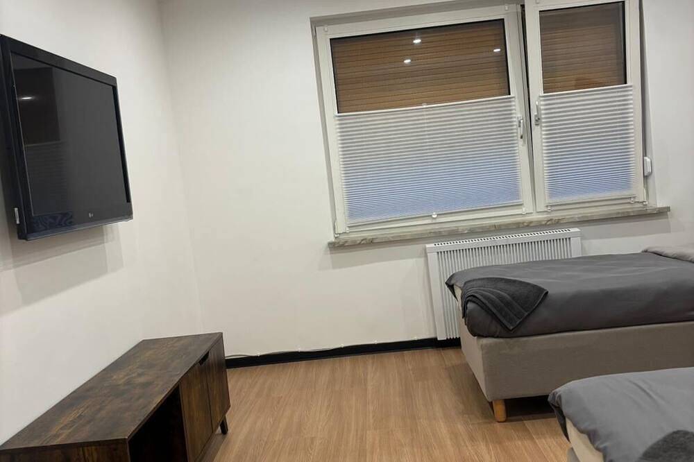 Ganze Wohnung, Renovierte Ferienwohnung Fewo Monteurwohnung bis zu 5 Personen in Bodenwerder, Landkreis Holzminden