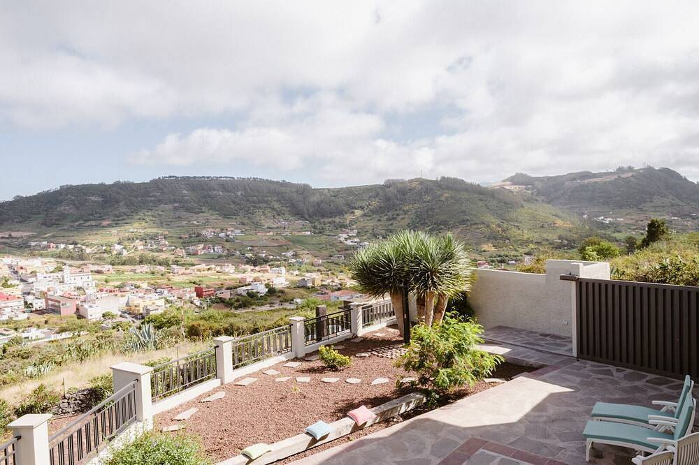 Casa rústica reformada con impresionantes vistas, 2 dormitorios, 2 baños, Wi-Fi in Macizo de Anaga, San Cristóbal de La Laguna