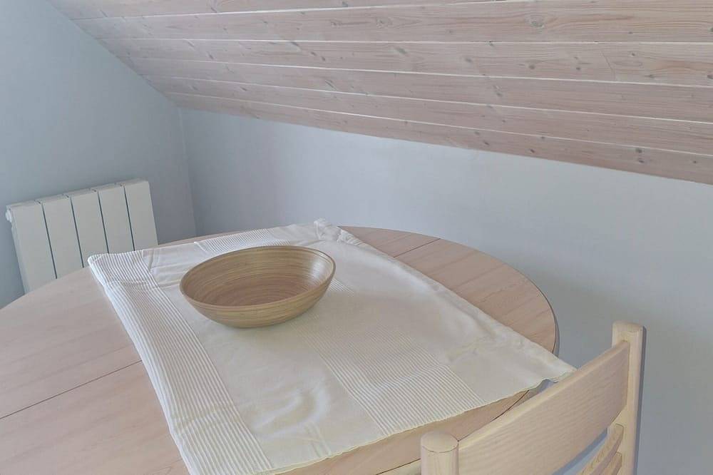 Apartamento entero, Apartment Between Land And Sea In A Small Town Of Character in Malestroit, Región de Vannes