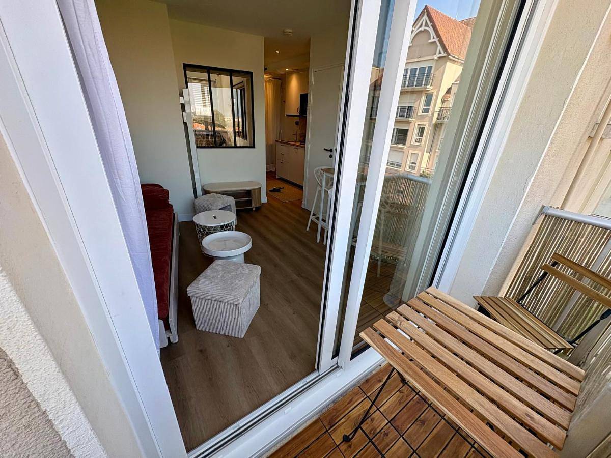 Appartement entier, One-Bedroom Apartment in Ouistreham, Région de Caen