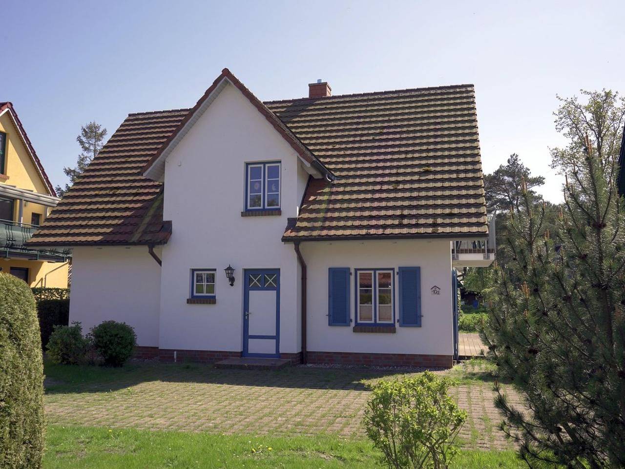 Ganze Ferienwohnung, Haus Sabine - Eg - Helle, große Erdgeschosswohnung in ruhiger Lage! in Müggenburg, Zingst