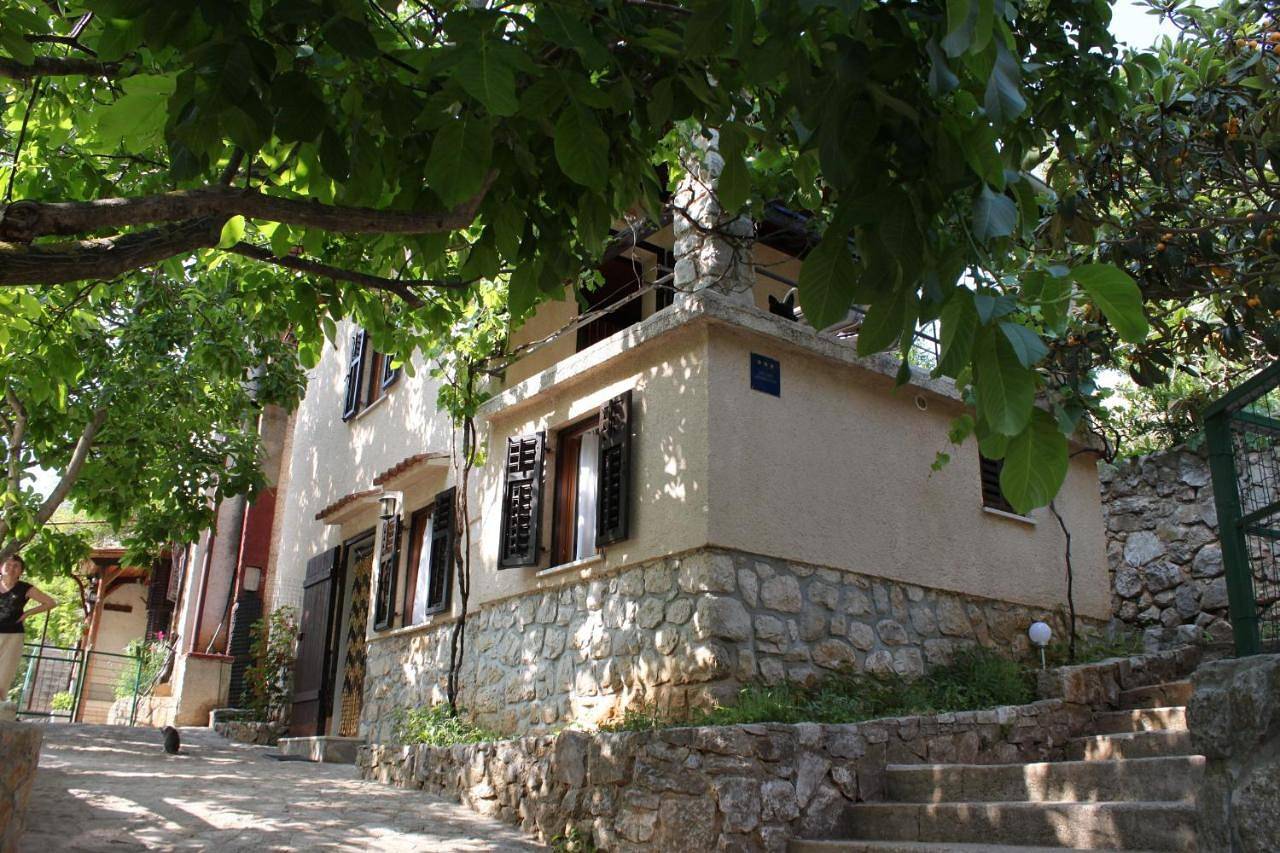 Ganze Wohnung, Studio with Terrace in Cres Stadt, Cres