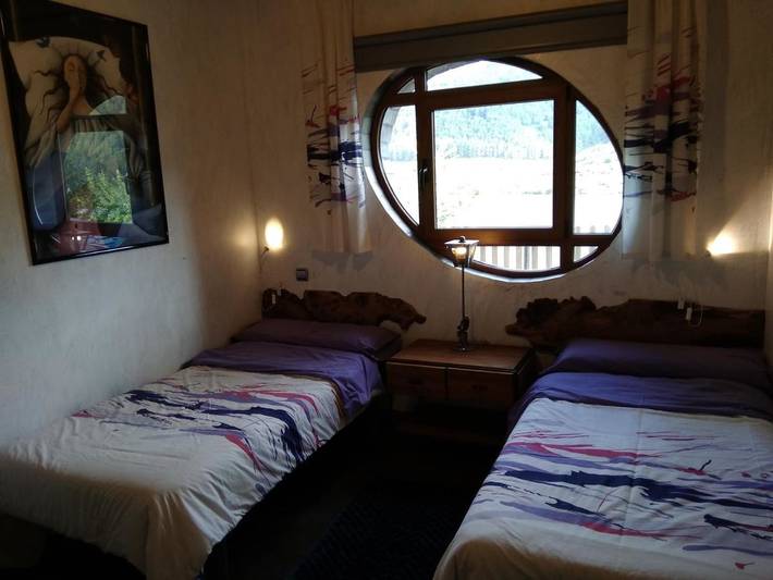 Casa rural para 6 personas, con jardín y jacuzzi además de piscina para niños y piscina en Montaña Palentina - 3