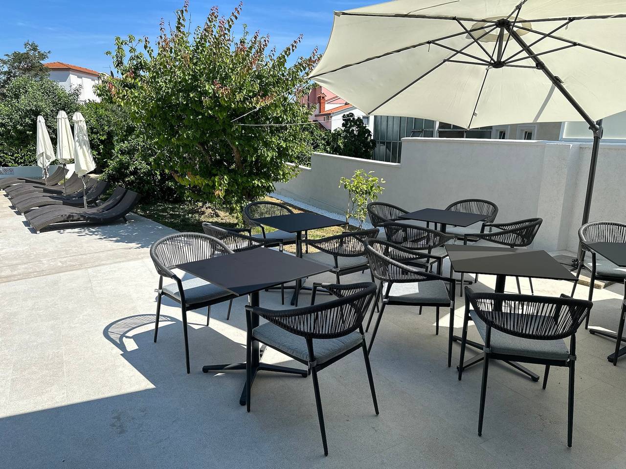 Geheel vakantieappartement, Resindenz Benni mit beheiztem grossem Pool in Medulin City, Medulin