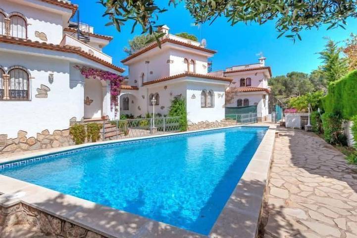 Casa de vacaciones para 6 personas, con jardín además de piscina y terraza - 1