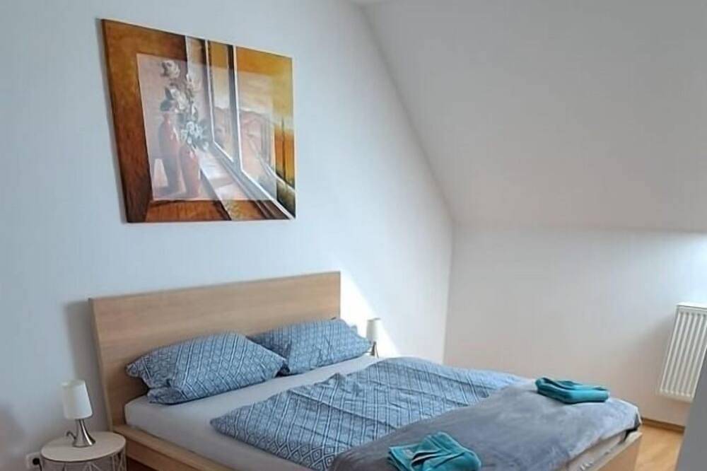 Ganze Wohnung, Komfortable Landwohnung am Finckener See mit Balkon, Terrasse und Garten in Fincken, Müritz