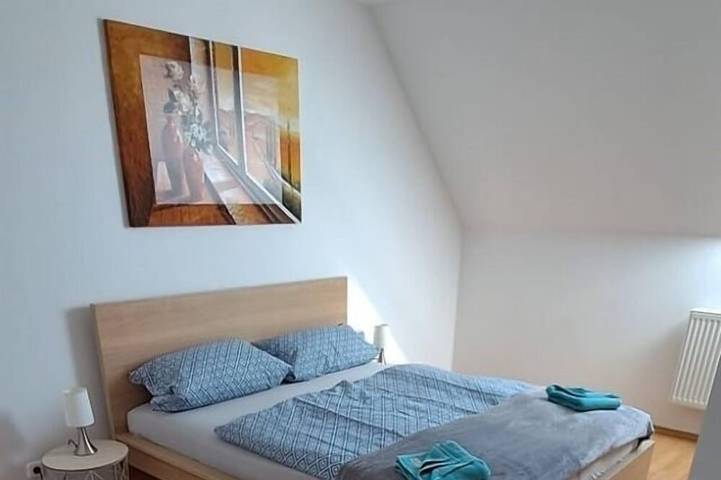 Ganze Wohnung, Komfortable Landwohnung am Finckener See mit Balkon, Terrasse und Garten in Fincken, Müritz