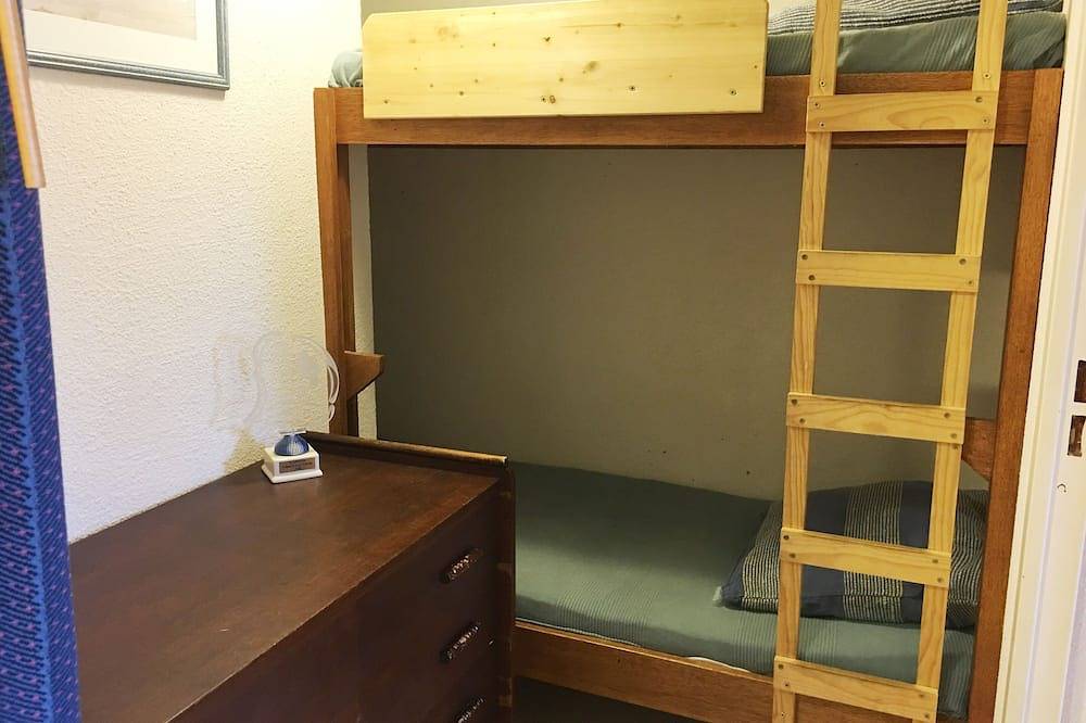 Geheel appartement, Nabij Strand Fijn zand, T3 Airconditioning + Garage, Zwembad, Winkels, Kalm in Bormes-les-Mimosas, Nationaal park Port-Cros