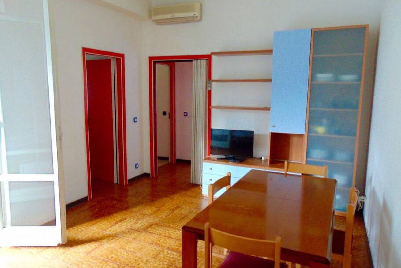Entire apartment, M245 - Marcelli, three-room apartment with terrace and air conditioning in Marcelli, Riviera del Conero