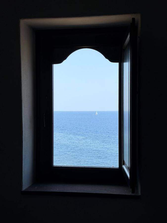 Gîte pour 6 personnes, avec Terrasse ainsi que Jardin et Vue dans Stromboli