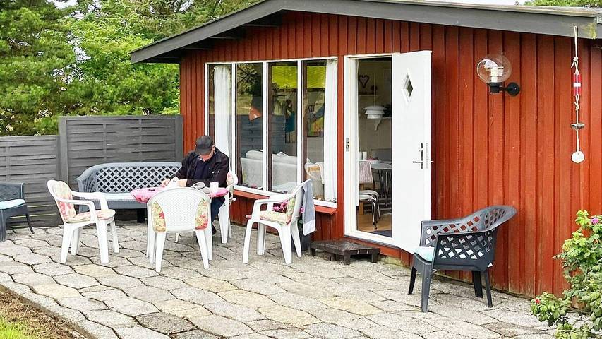 Ferieudlejning for 6 personer, med terrasse i Gjeller Odde