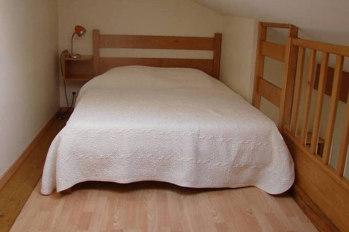 Gîte pour 3 personnes, avec jardin à Saintes - 2