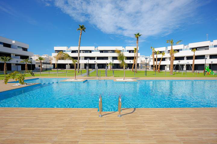 Apartahotel para 4 personas, con Terraza y Piscina para niños en la Costa Blanca