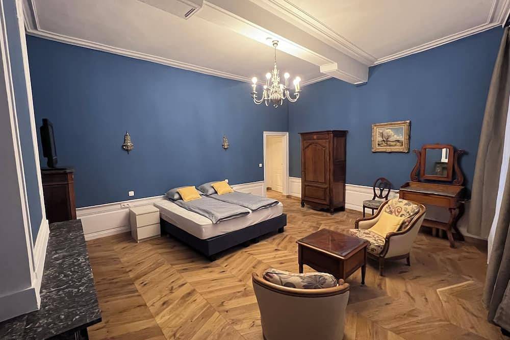 Beautiful bed and breakfast in Bruges city center with free Wifi in Bruges, Flandre-Occidentale