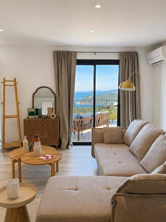 Gîte pour 3 personnes, avec terrasse et vue à Villanova