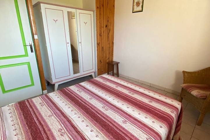 Gîte pour 5 personnes, avec terrasse et jardin à Dourbies - 2