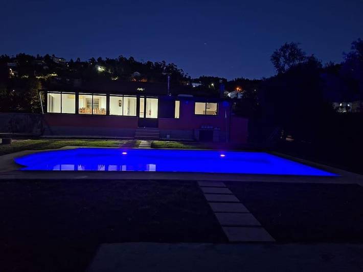 Location de vacances pour 7 personnes, avec piscine ainsi que vue et jardin à Terras de Bouro - 3