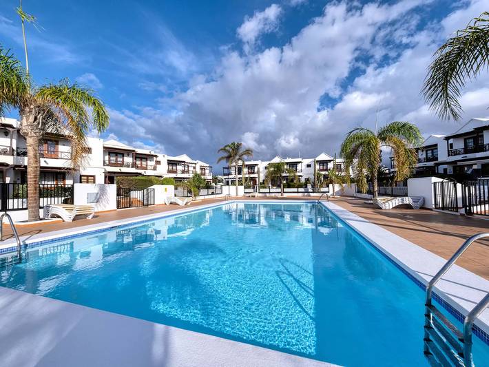 Casa vacanza per 4 persone, con piscina e balcone in San Marcial del Rubicon