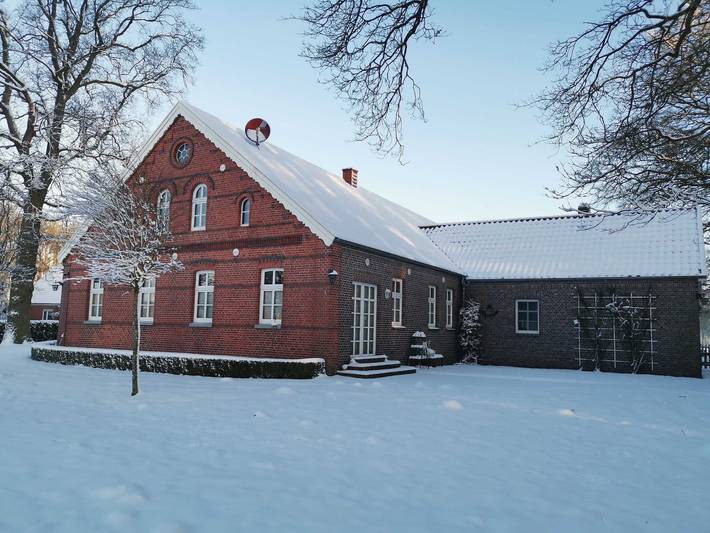 Ferienhaus für 4 Personen, mit Whirlpool und Terrasse sowie Garten und Sauna in Uplengen - 4