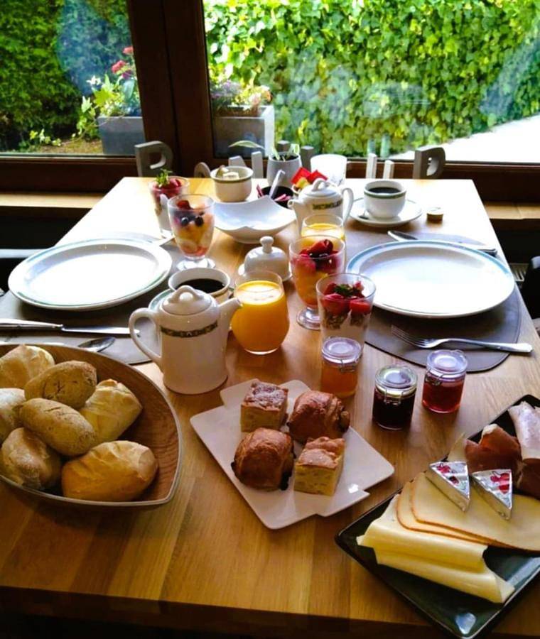 Hotel Au Coeur de Lacuisine in Florenville, Province de Luxembourg