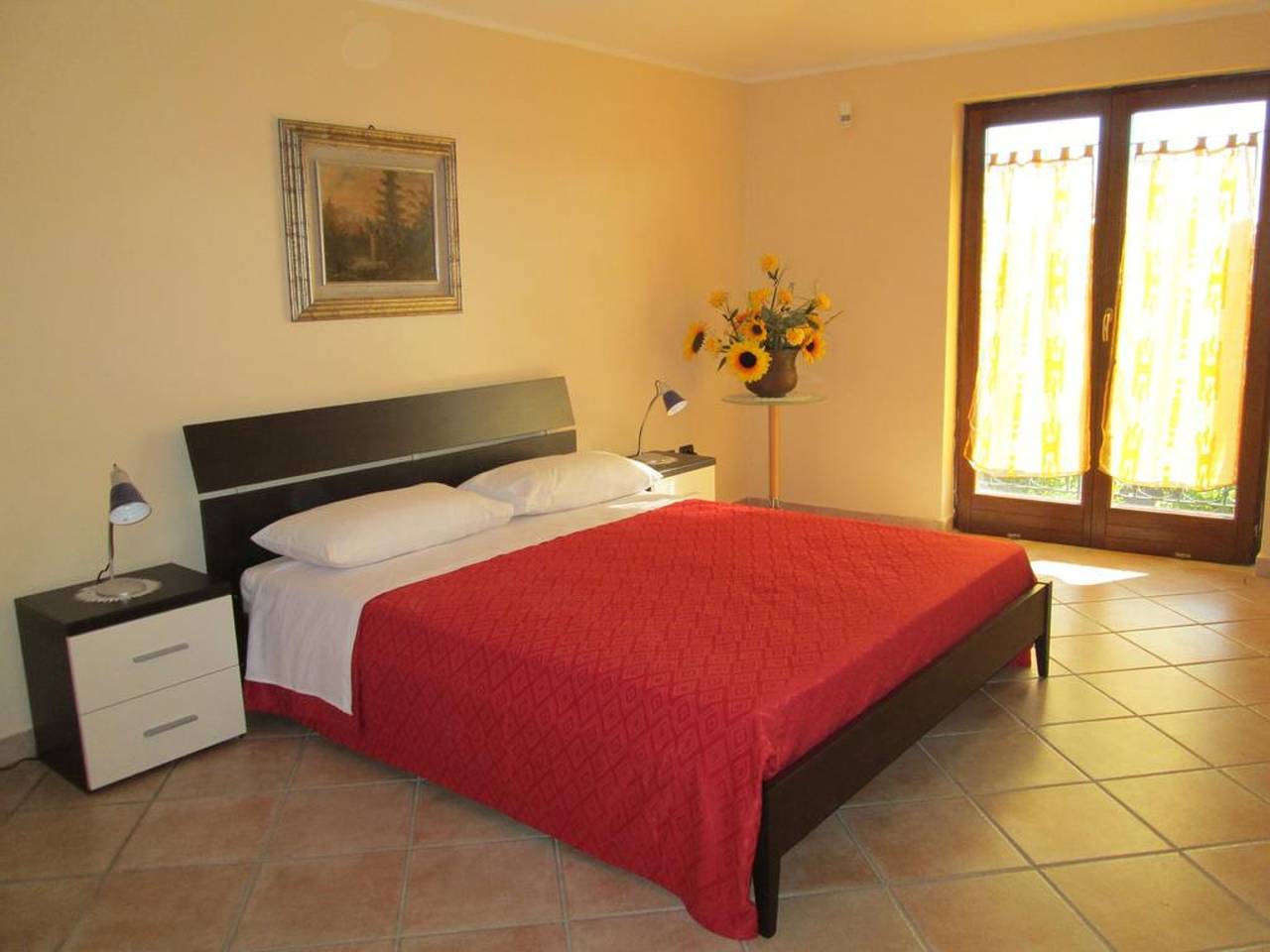 Entire apartment, Spacious Apartment in Lago, Pool in Eboli, Tyrrhenian Coast Campania