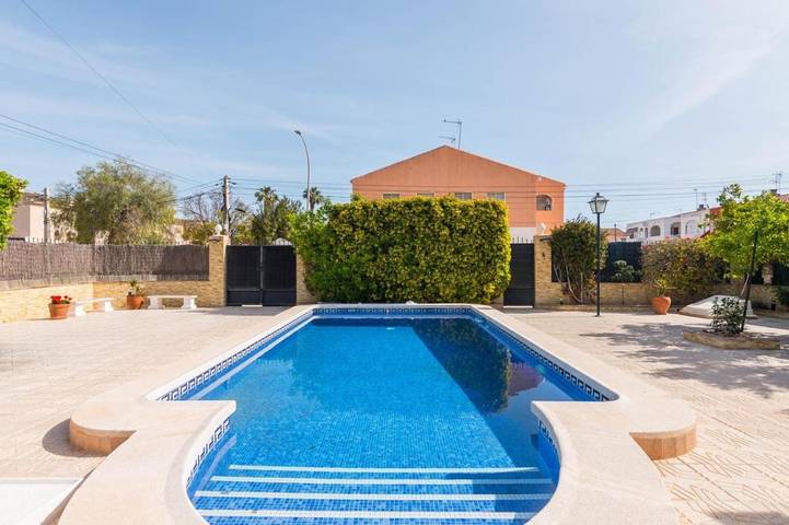 Chalet para 6 personas, con jardín además de vistas y piscina, Se admiten mascotas en Campo de Cartagena - 4