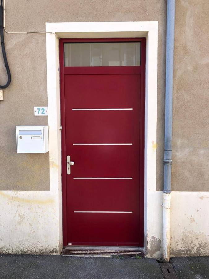 Ibis Rouge in Villars-les-Dombes, Ain