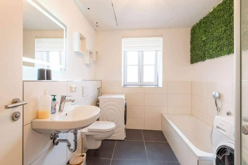 Ganze Wohnung, Moderne Monteurzimmer & Ferienwohnung Maria Haunsheim 80m2 in Haunsheim, Bayerisch Schwaben