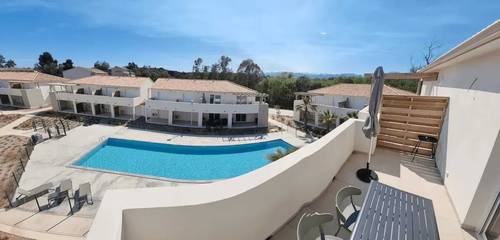 Gîte pour 6 personnes, avec piscine et balcon à Linguizzetta