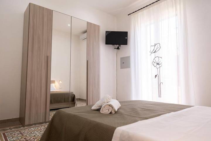 Gîte pour 4 personnes, avec vue et terrasse à Santa Flavia - 2