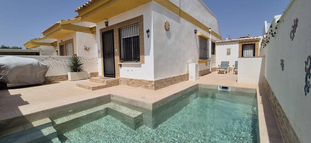 Casa de vacaciones para 4 personas, con jardín además de piscina y vistas - 1