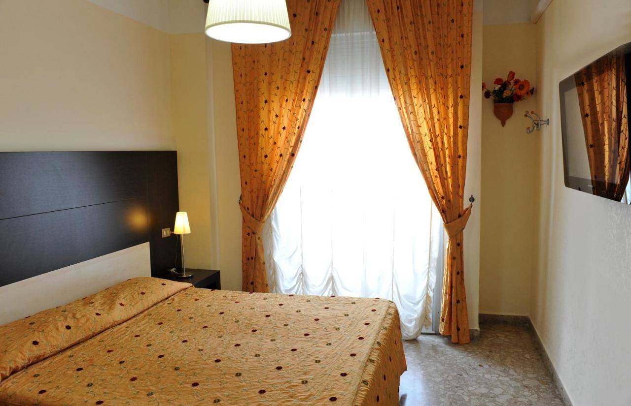 Double/Twin Room with Sea View in Mola di Bari, Provincia di Bari