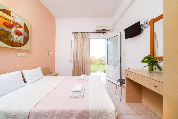 Ferienhaus für 2 Personen, mit Terrasse und Ausblick sowie Garten auf Thassos