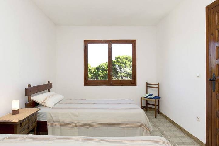 Ferienwohnung für 4 Personen, mit Garten in Montroig Bahia - 2