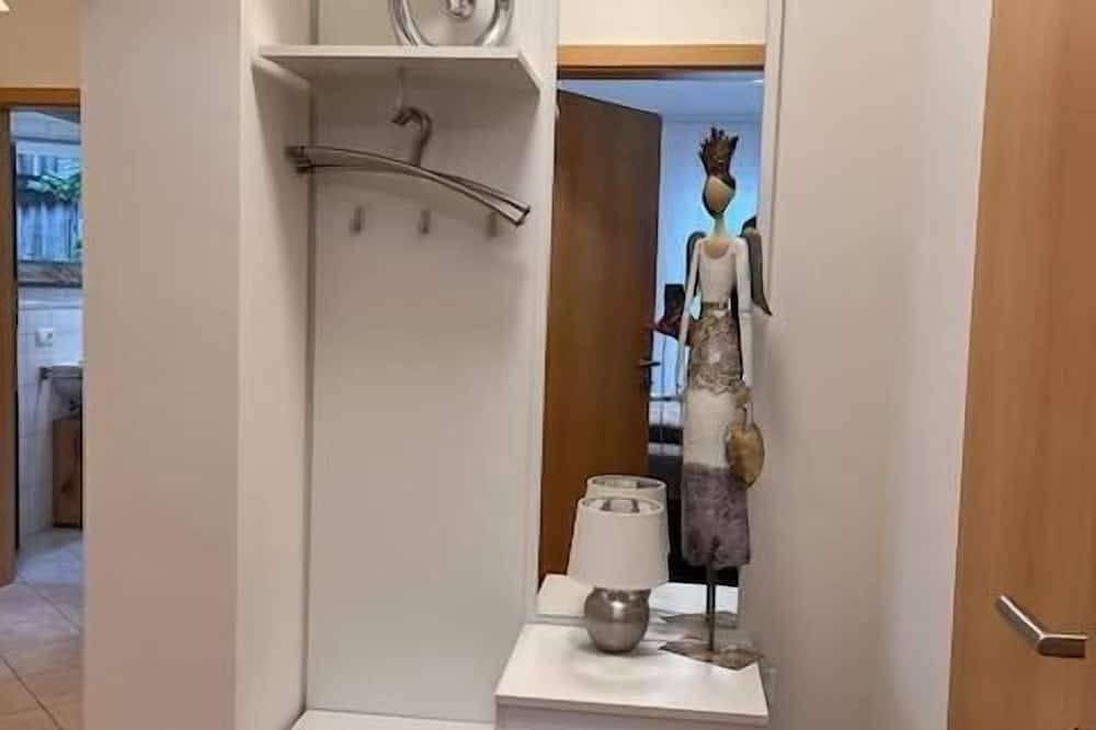 Ganze Wohnung, Liebevoll eingerichtete Ferienwohnung mit Terrasse 75qm in Bad Staffelstein, Oberes Maintal - Coburger Land
