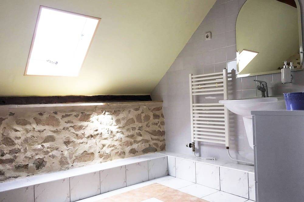 Discover the charms of the French countryside - eco & rural tourism in Saint-Dizier-Masbaraud, Región de Guéret