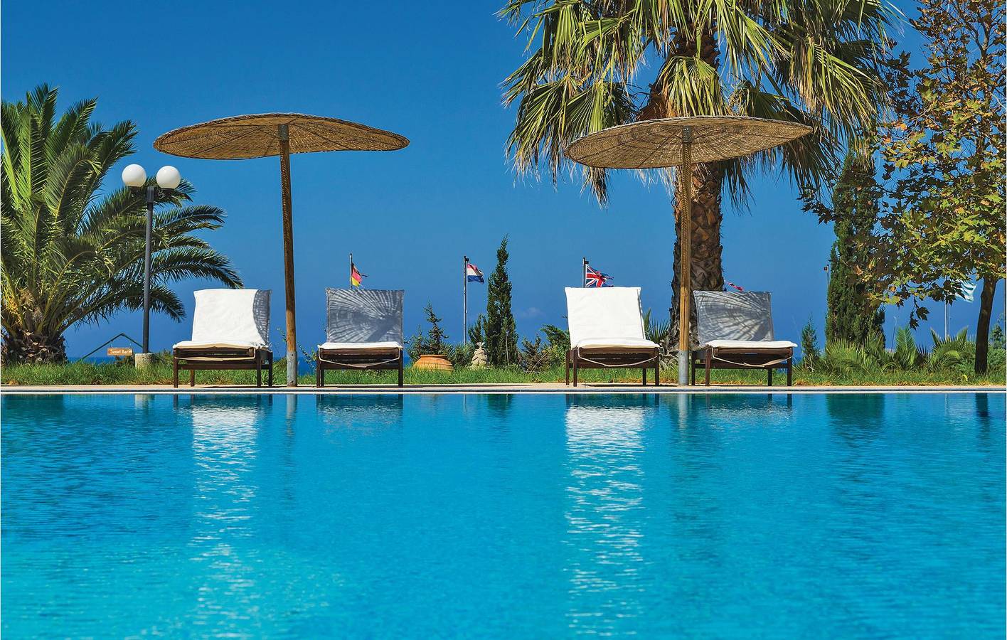 Ganze Ferienwohnung, Urlaub an der Küste: Pool, AC, Küche (1.5km) in Kos