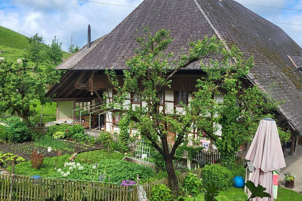 Ganze Wohnung, Burehof Waltrigen in Dürrenroth (Westalpen), Kanton Bern