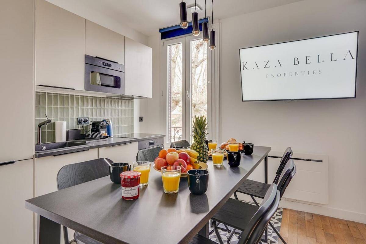 Appartement entier, Two-Bedroom Apartment with City View in Maisons-Alfort, Val-de-Marne