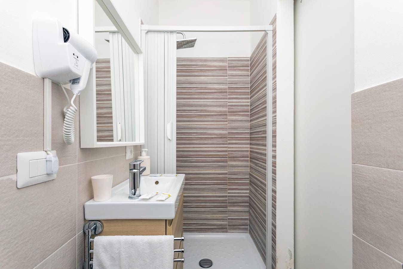 Appartement 'Clemente House Catania Elegante' met Balkon, Wi-Fi en Airconditioning, foto 7